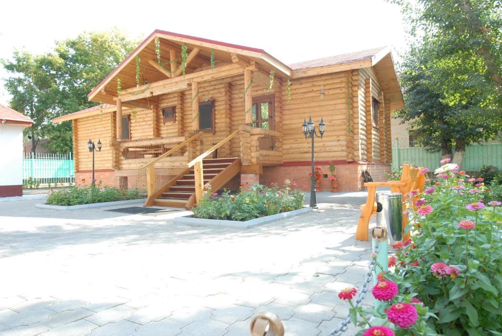 Merey Hotel Karagandy Exteriör bild